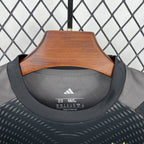 Bayern Munich 2025/26 Black Goalkeeper - Kid Kit