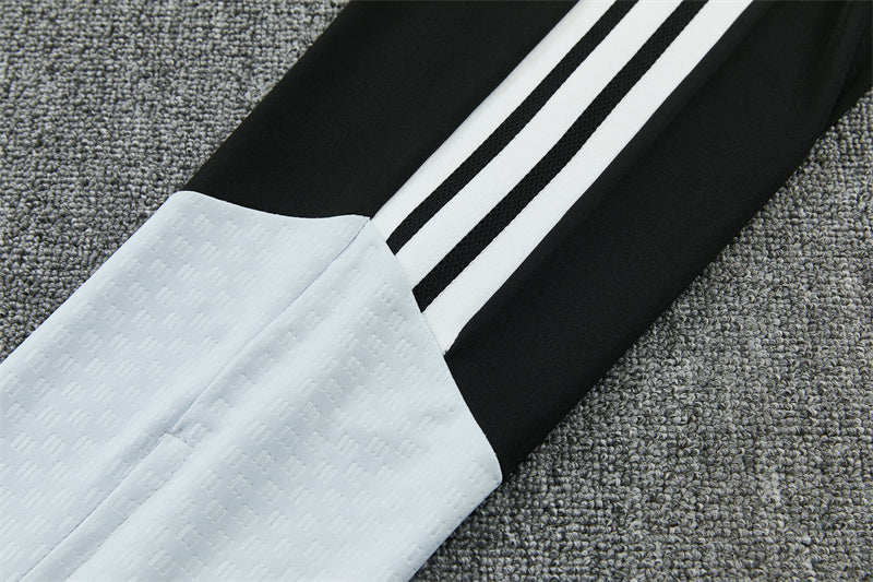 Spain 2026/27 Black ¼  Zip Training Set | Adult + Kids Sizes