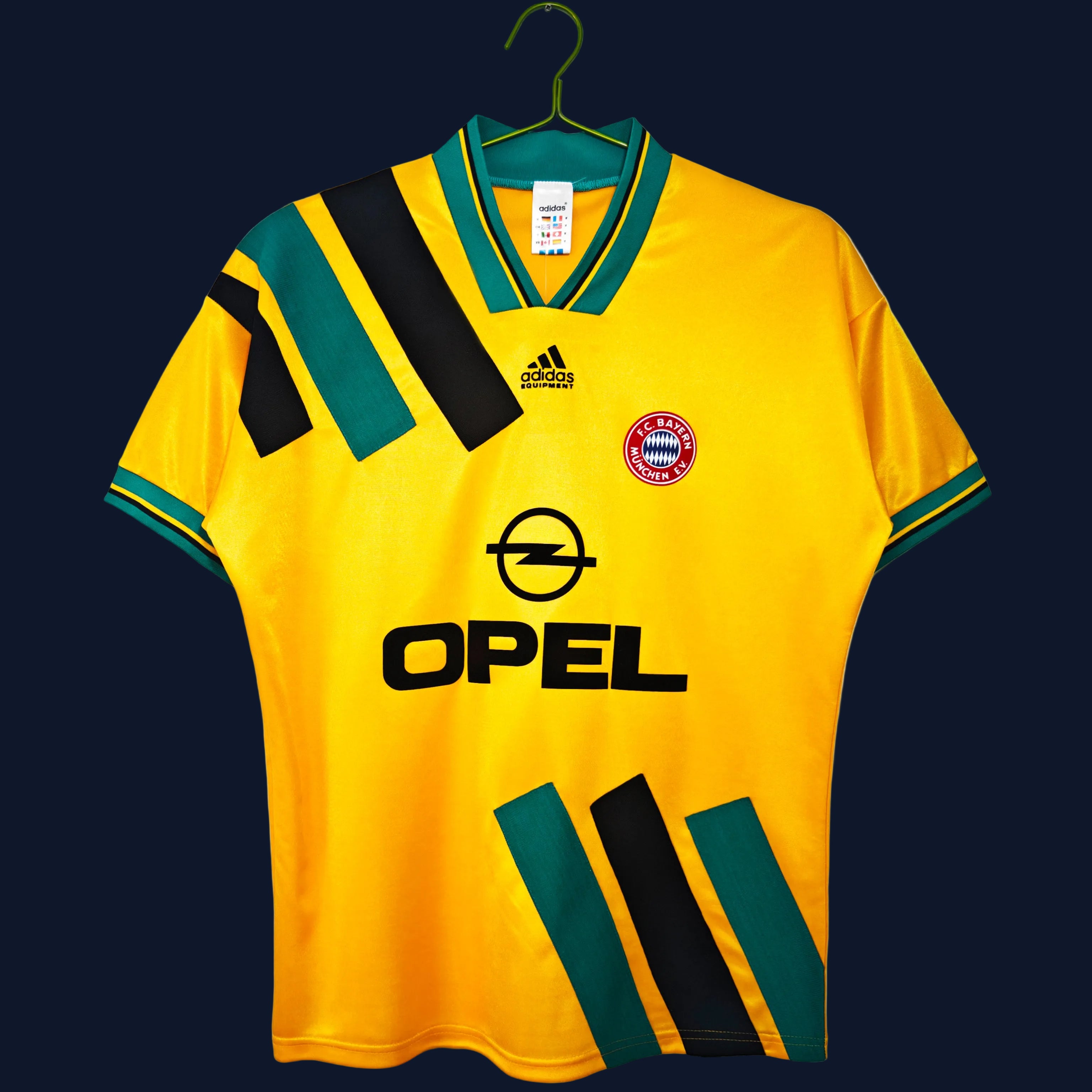 Bayern Munich 1993/95 Away - Retro