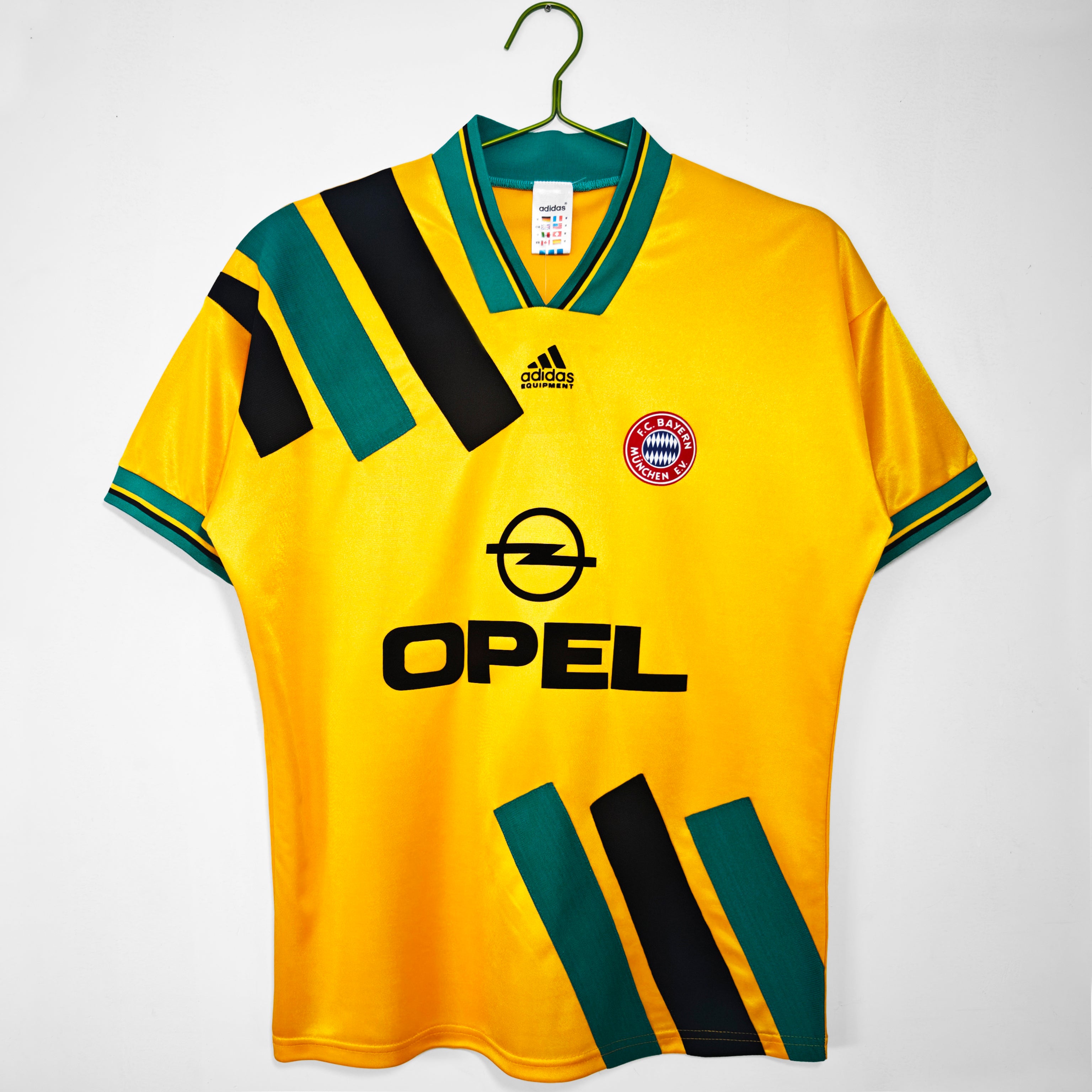 Bayern Munich 1993/95 Away - Retro