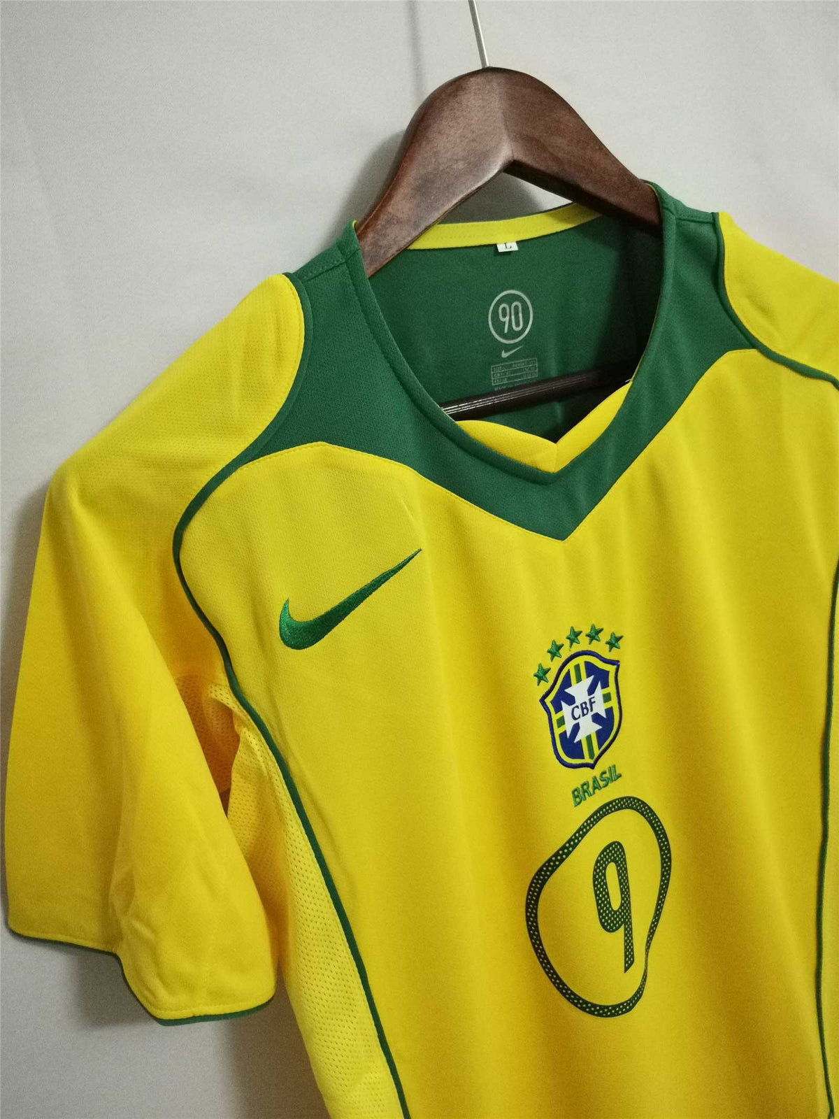 Brazil 2004 Home - Retro