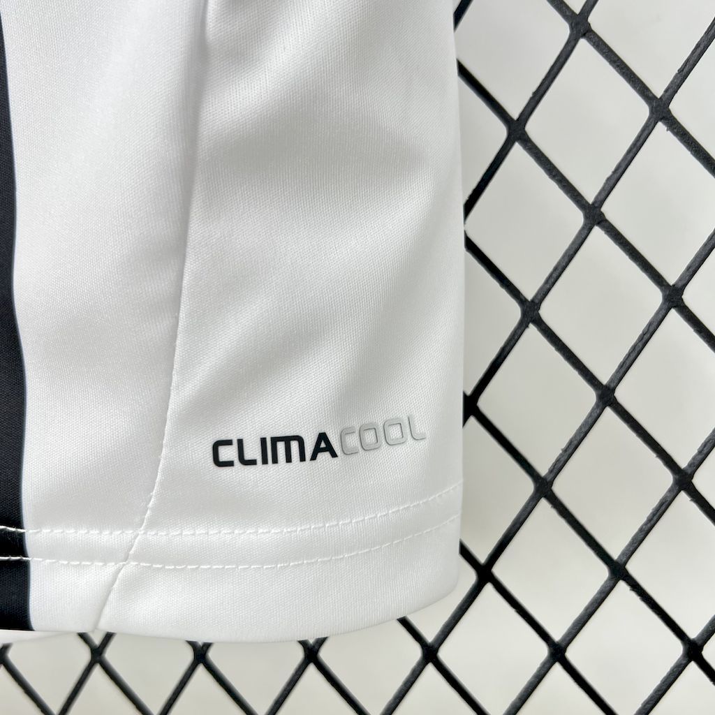 White jersey sleeve hem with CLIMACOOL label