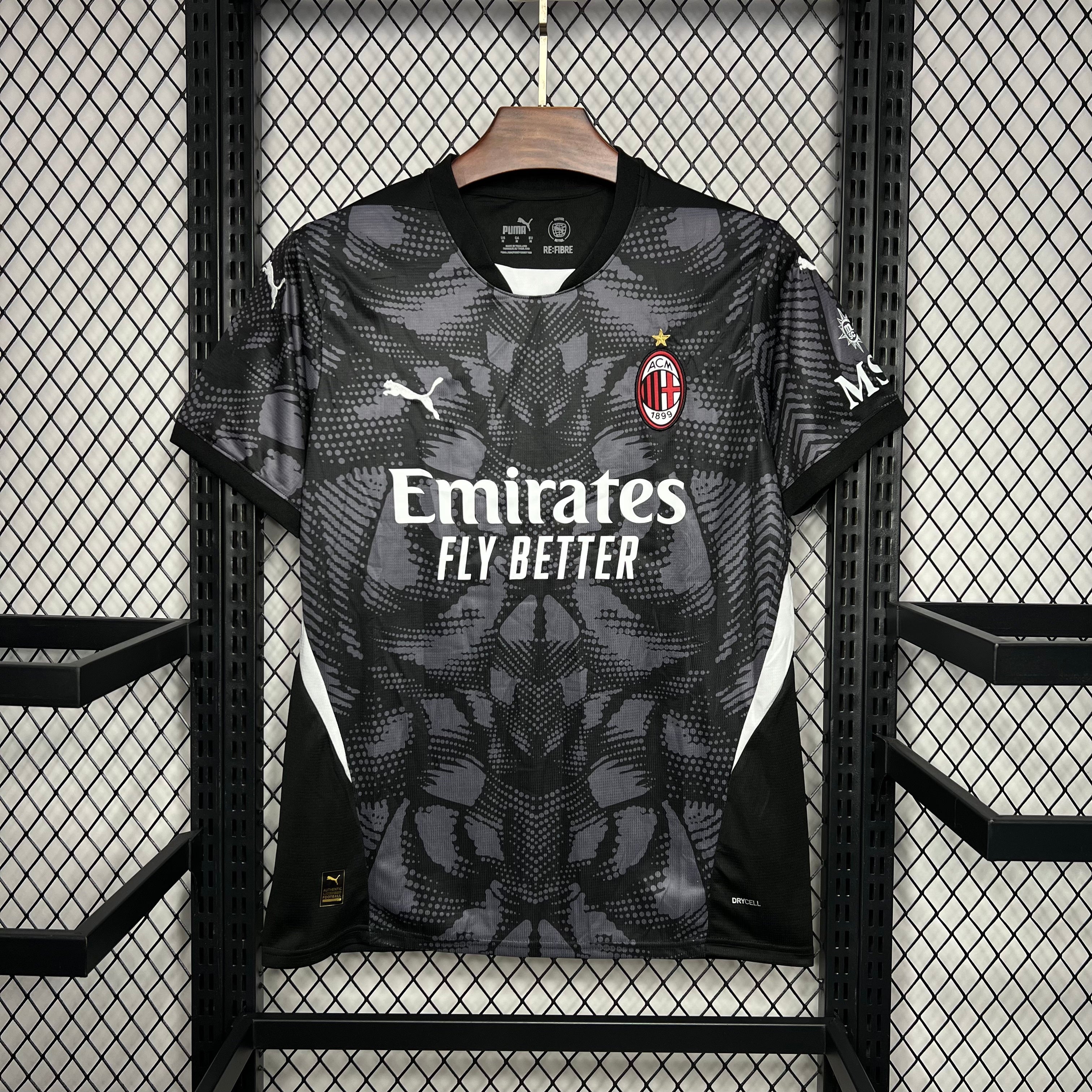 AC Milan 2024/25 Goalkeeper - Fan Version