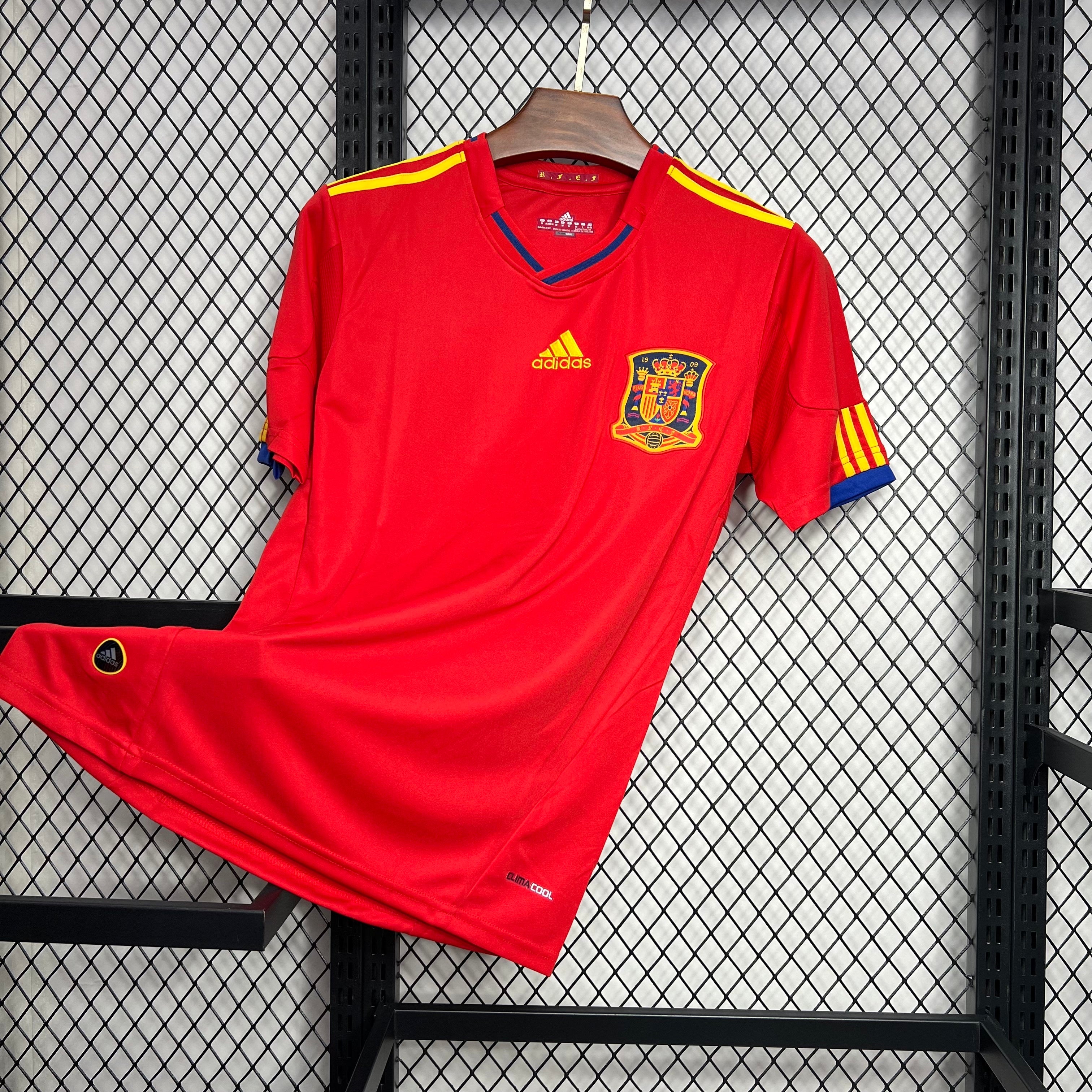 Spain 2010 Home - Retro
