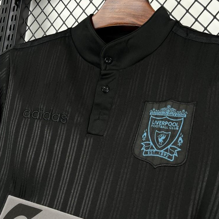 Liverpool FC 1995/96 Blackout Away - Retro