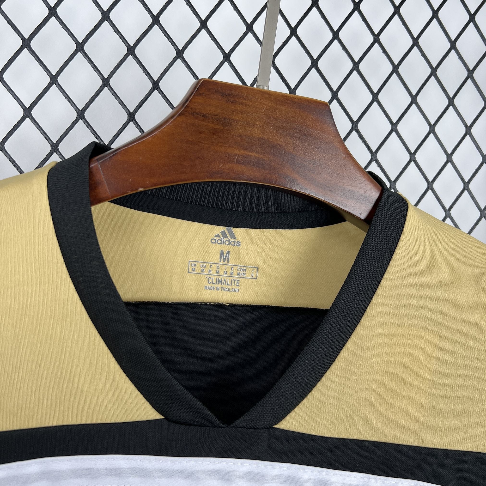 Ajax 2018/19 Away - Retro