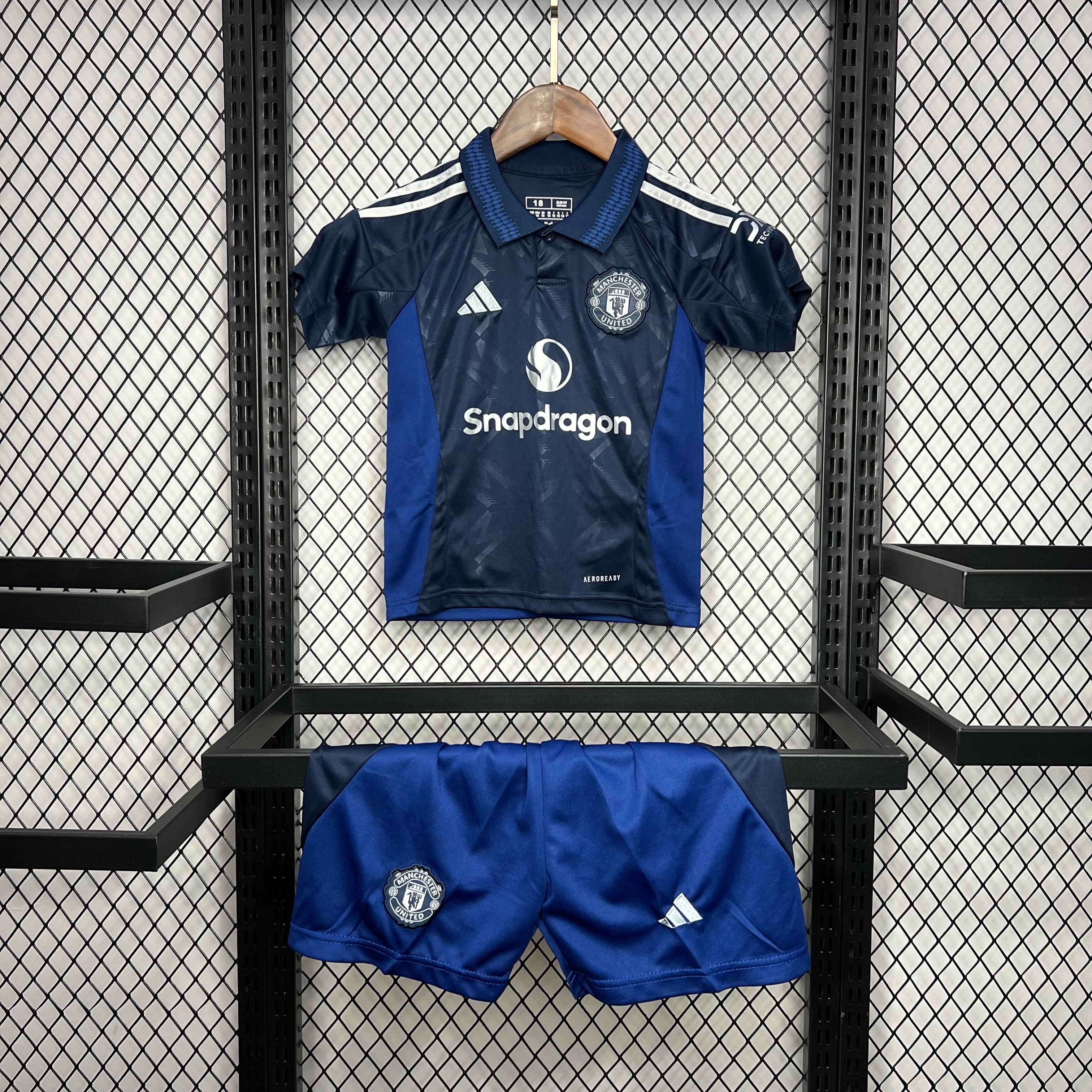 Manchester United 2024/25 Away - Kid Kit