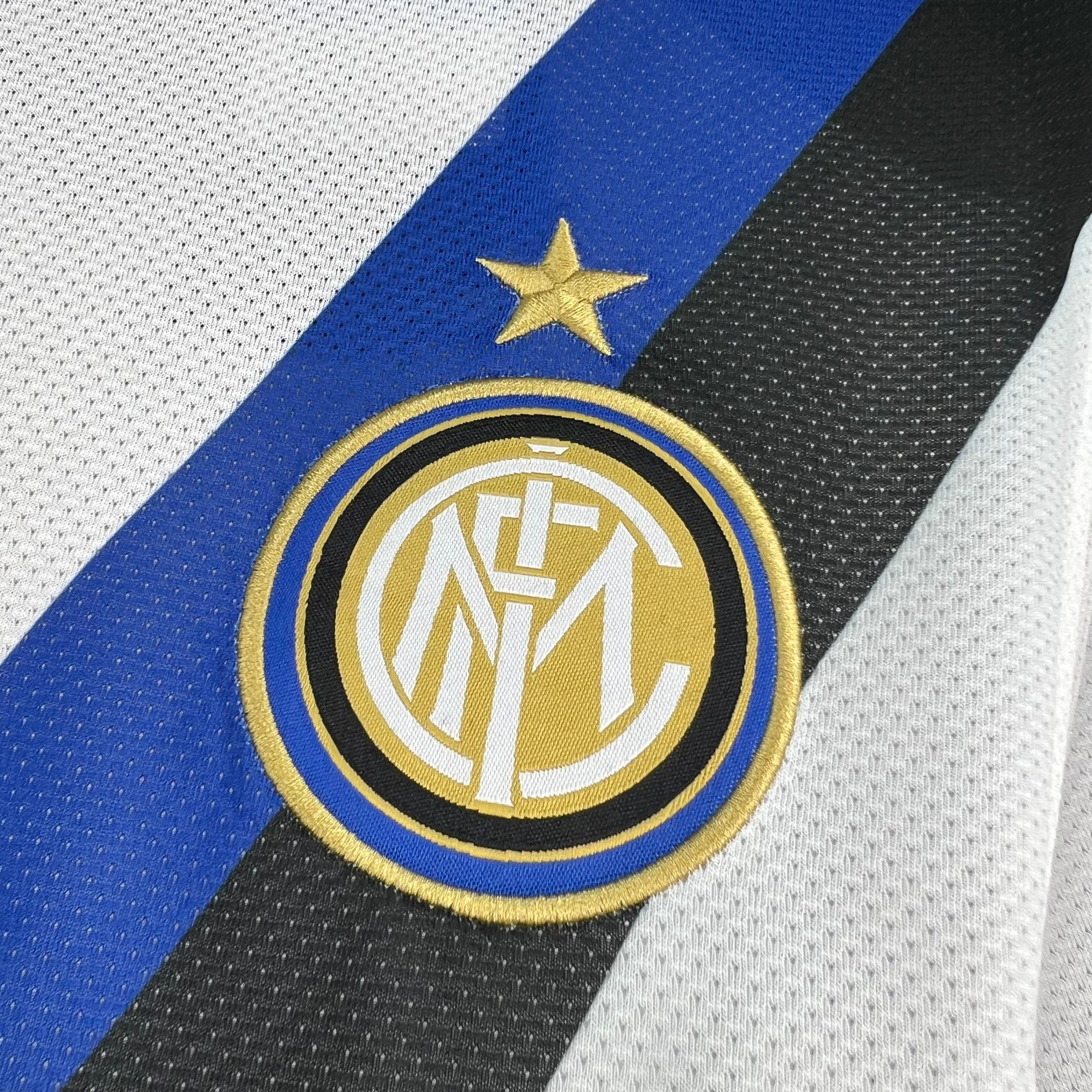 Inter Milan 2011/12 Away - Retro