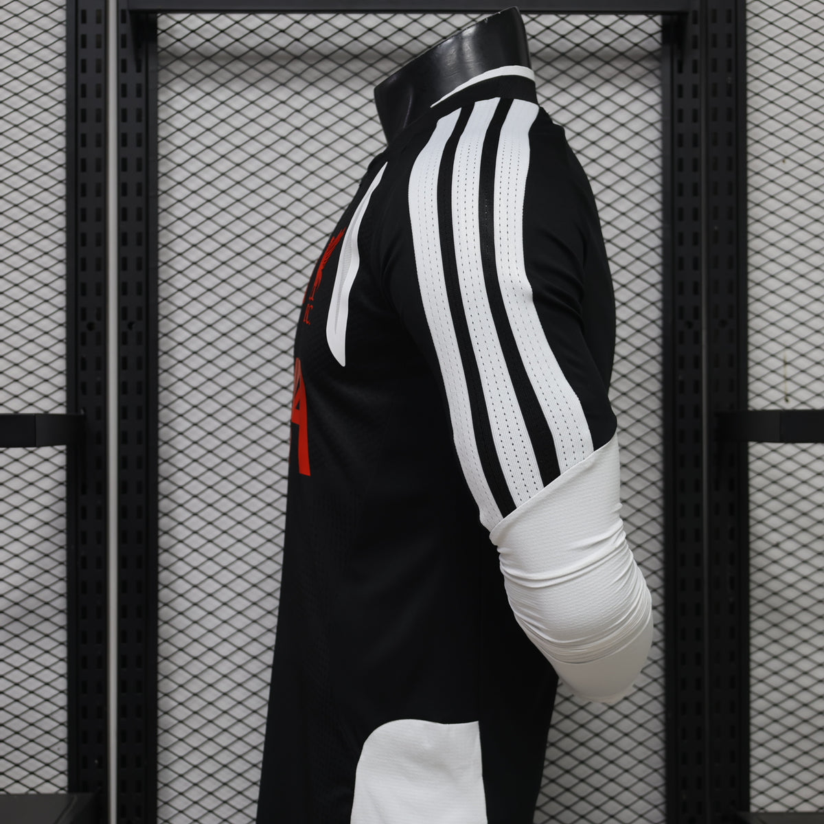 Liverpool FC 2026/27 Black ¼  Zip Player Version Training Top