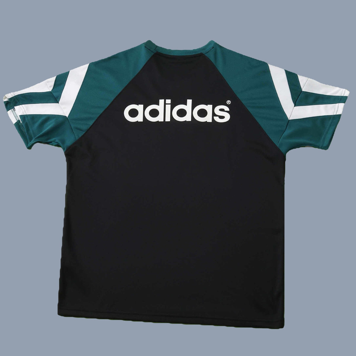 Liverpool FC 1995/96 Training Shirt - Retro football kit - view 2