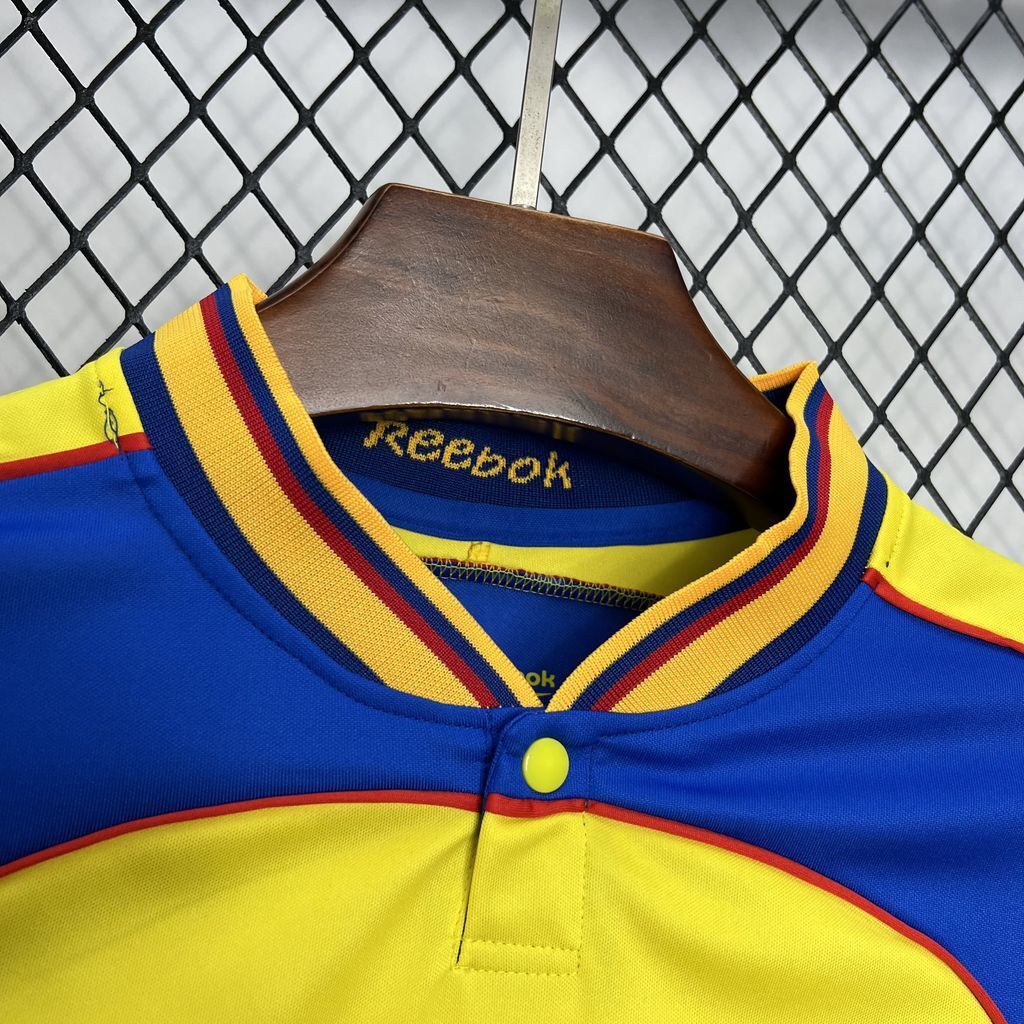 Colombia 2001 Home - Retro