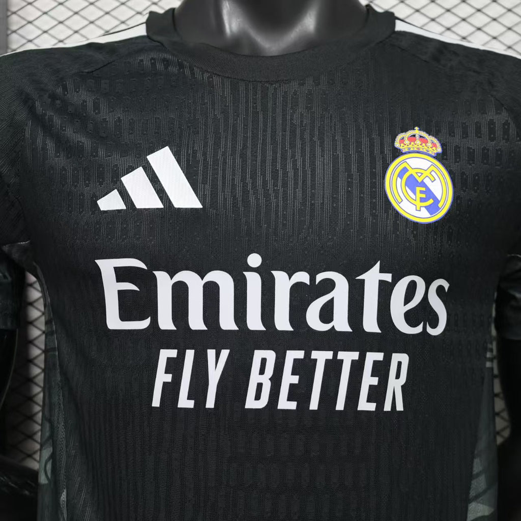 Real Madrid 2026/27 Goalkeeper Black - Player Version