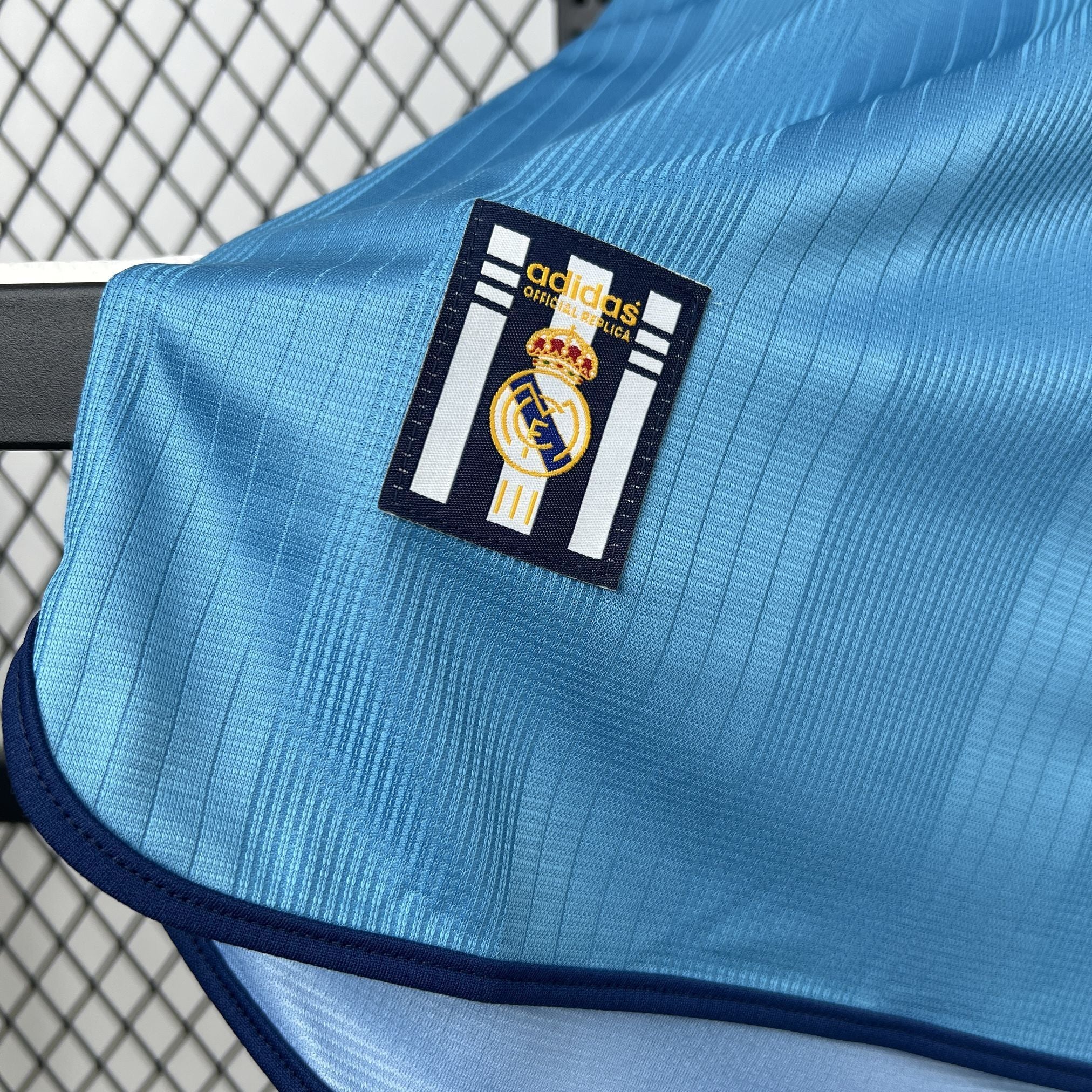 Real Madrid 1999/00 Third Long Sleeve - Retro