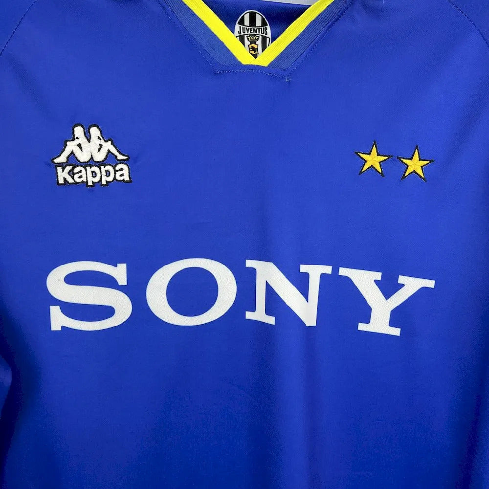 Juventus 1996/97 Away Long Sleeve - Retro