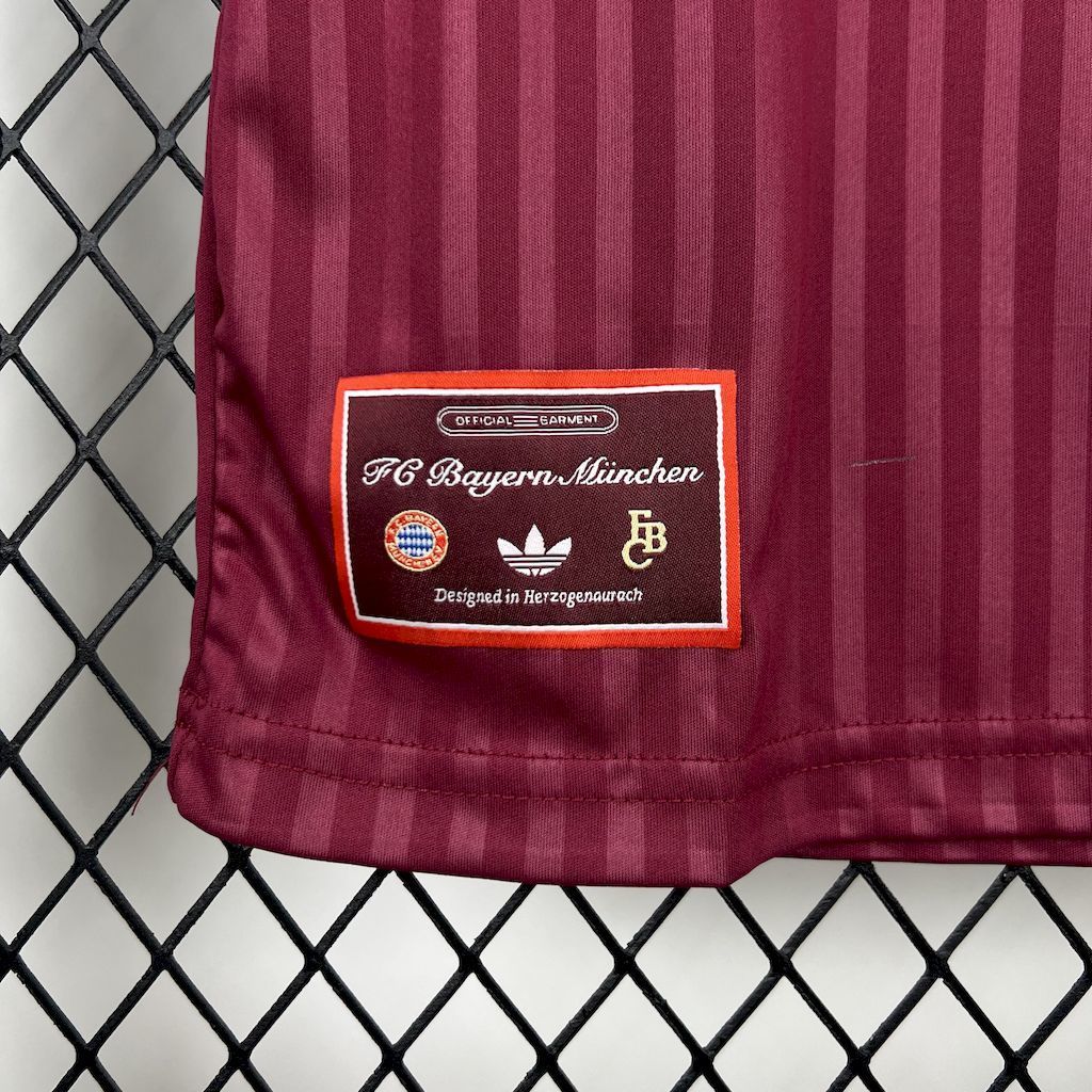 Bayern Munich 2025/26 Terrace Icons - Kid Kit Casual