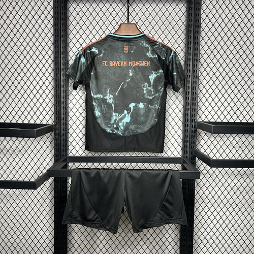 Kids away football kit: dark green back jersey with FC Bayern Munich print and matching shorts