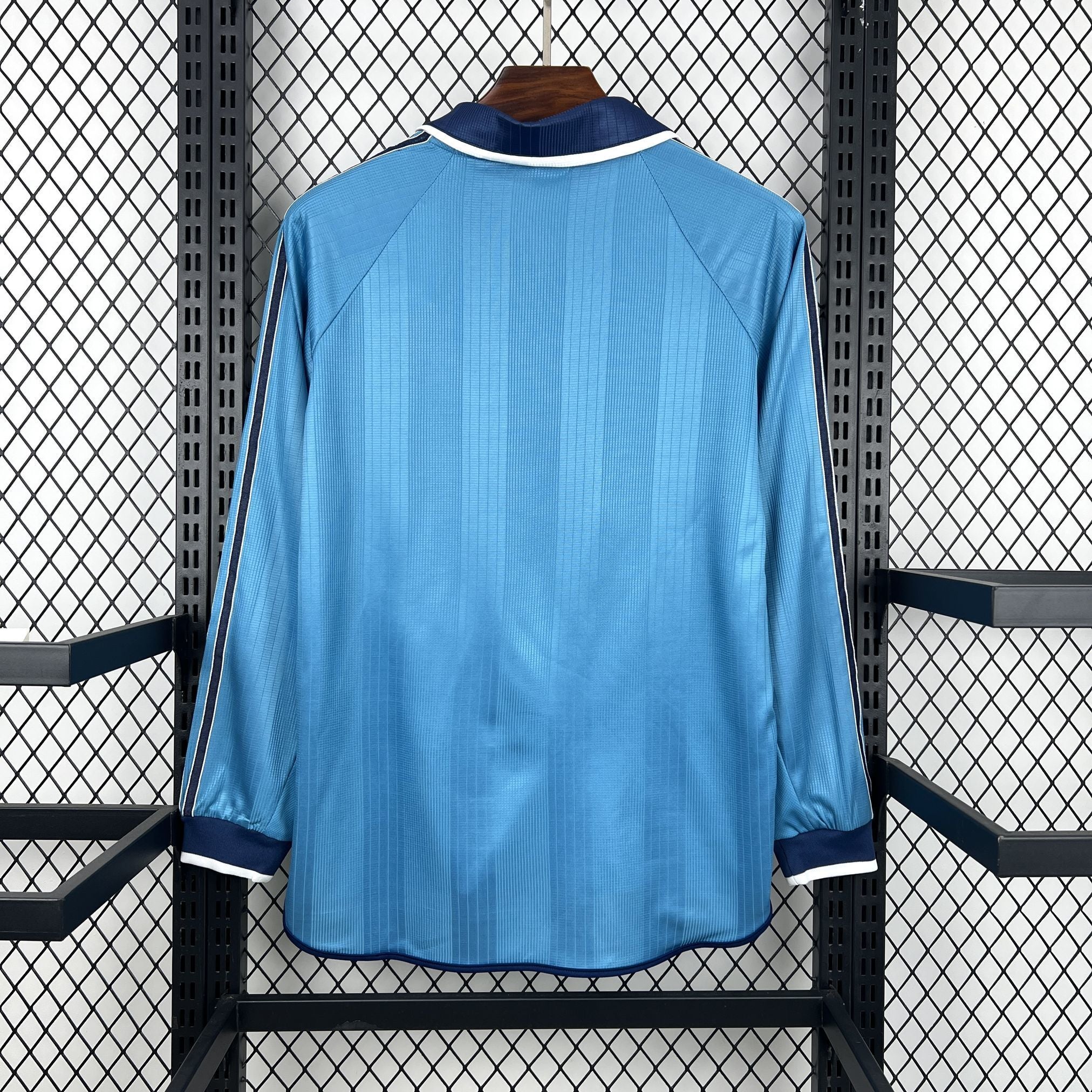 Real Madrid 1999/00 Third Long Sleeve - Retro