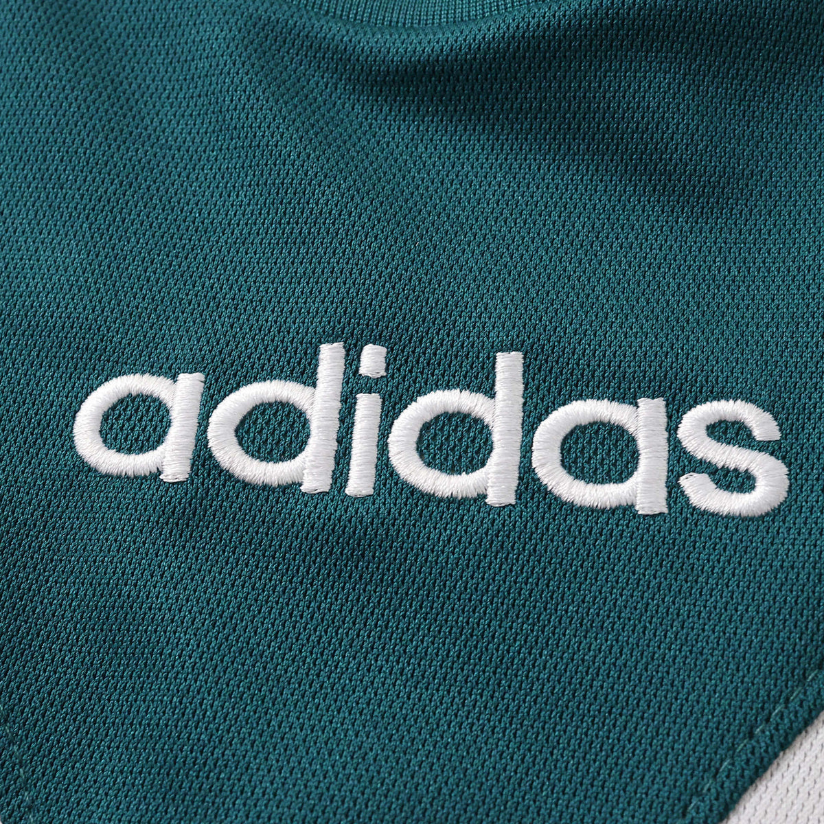 Liverpool FC 1995/96 Training Shirt - Retro football kit - view 5
