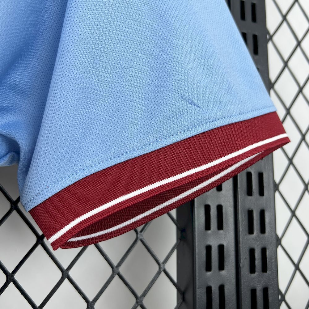 Aston Villa 2009/10  Home - Retro