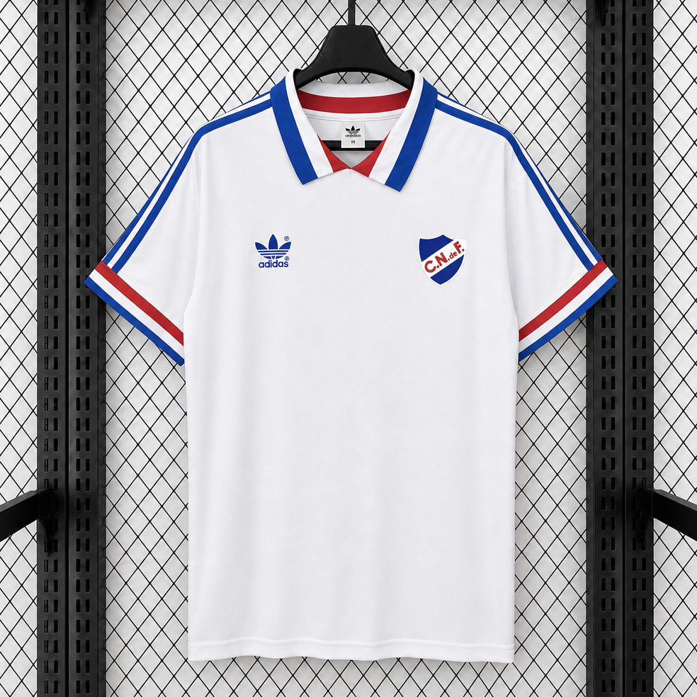 Nacional 1980/82 Home - Retro