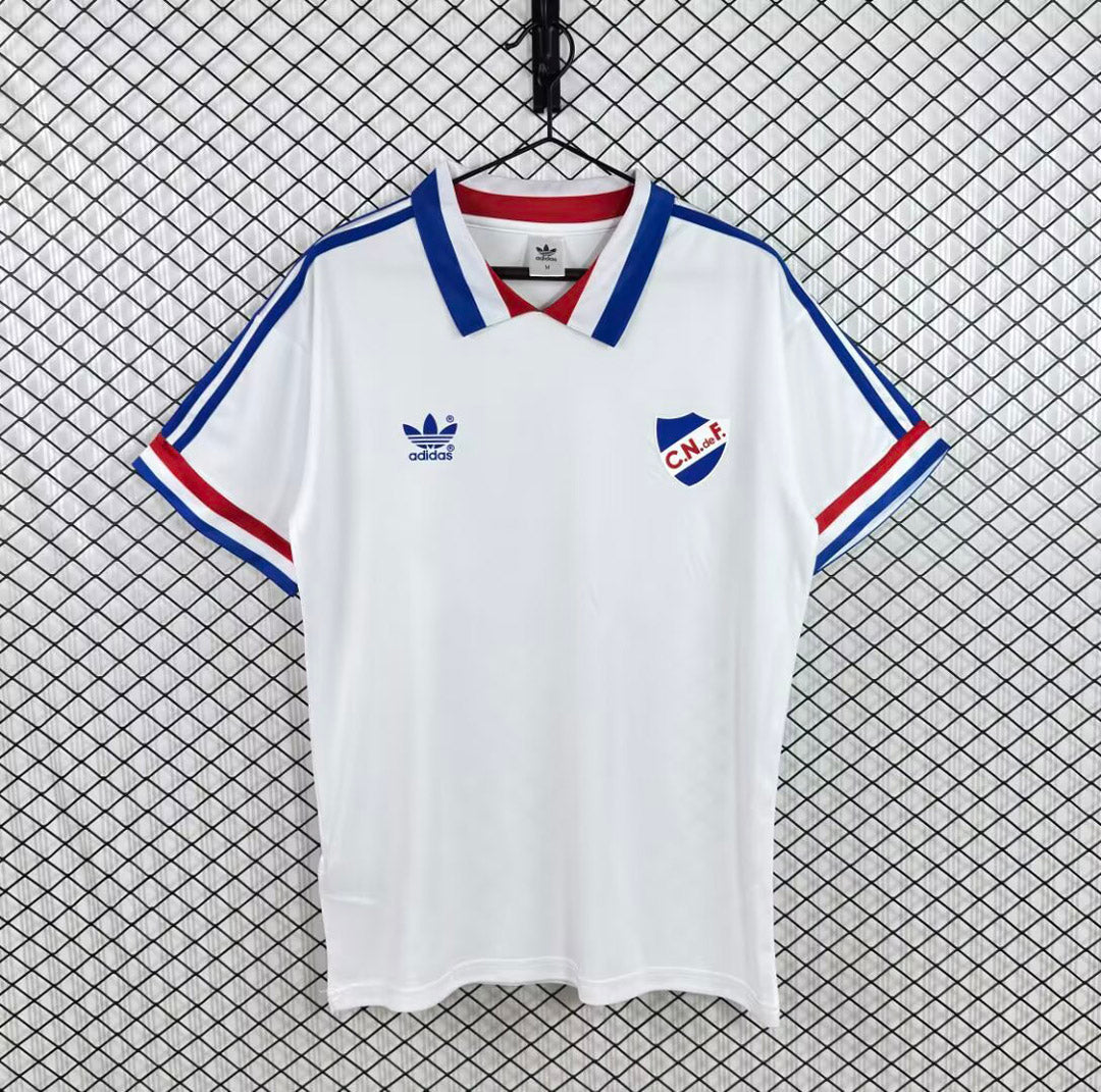 Nacional 1980/82 Home - Retro