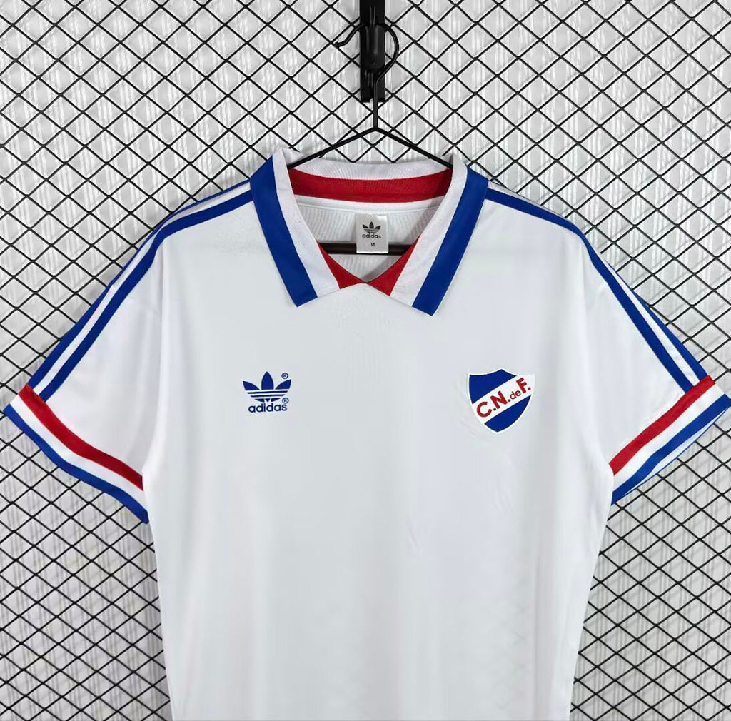 Nacional 1980/82 Home - Retro