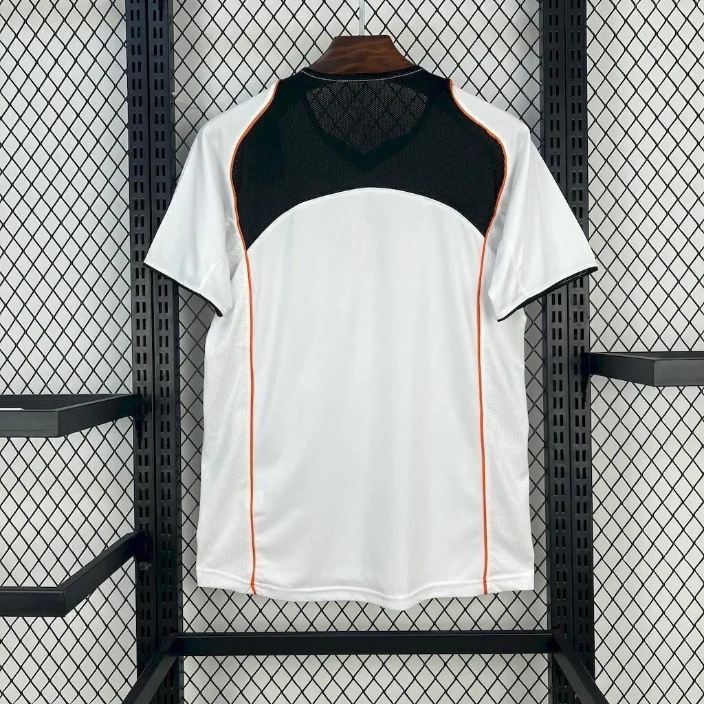 Valencia 2004/05 Home - Retro