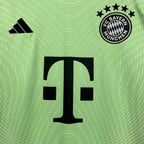 Bayern Munich 2025/26 Green Goalkeeper - Kid Kit