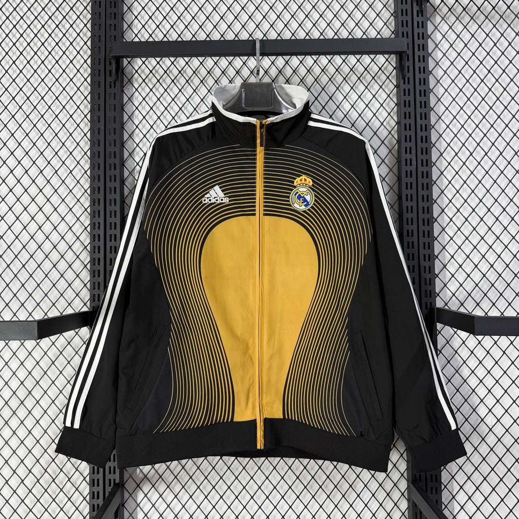 Real Madrid 2006/07 Black/Gold Windbreaker - Retro