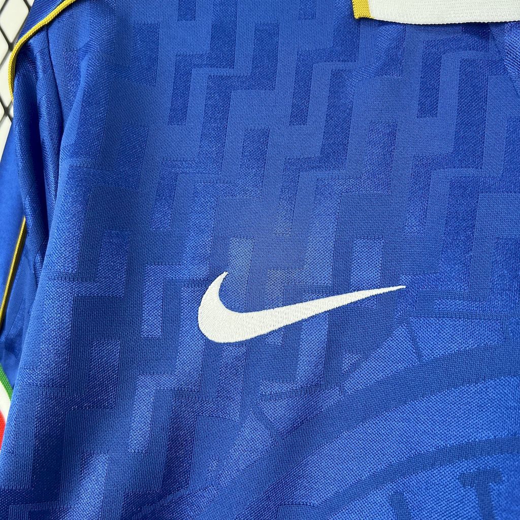 Italy 1995 Home - Retro