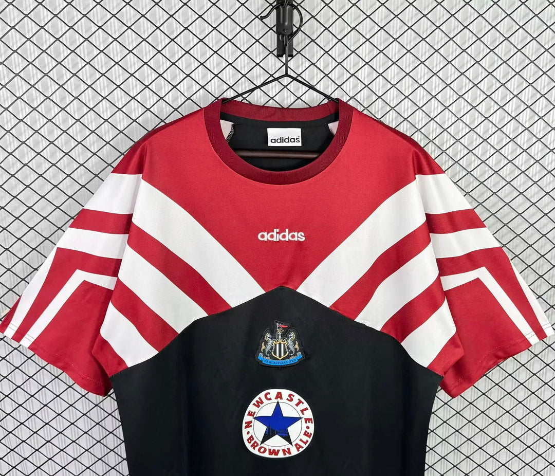 Newcastle United 1995/96 Training Shirt - Retro