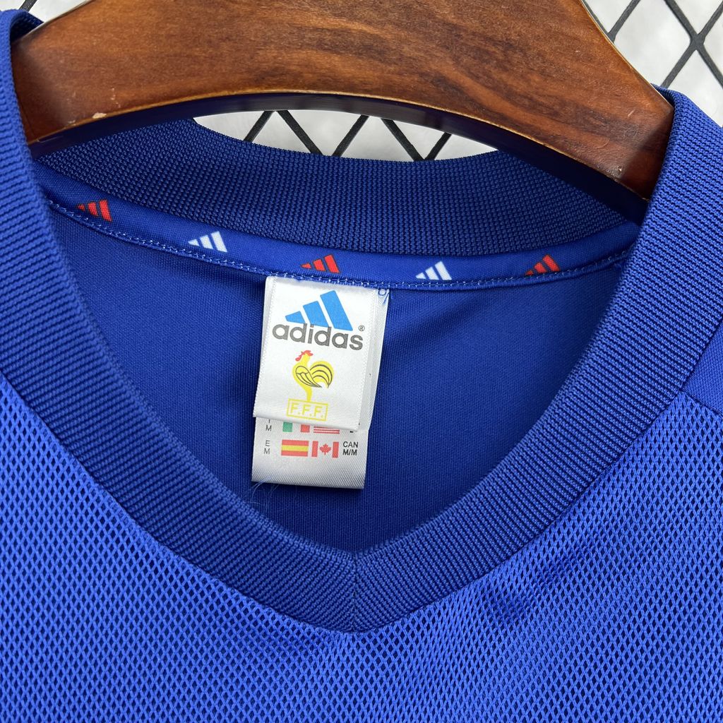 France 2002 Home - Retro
