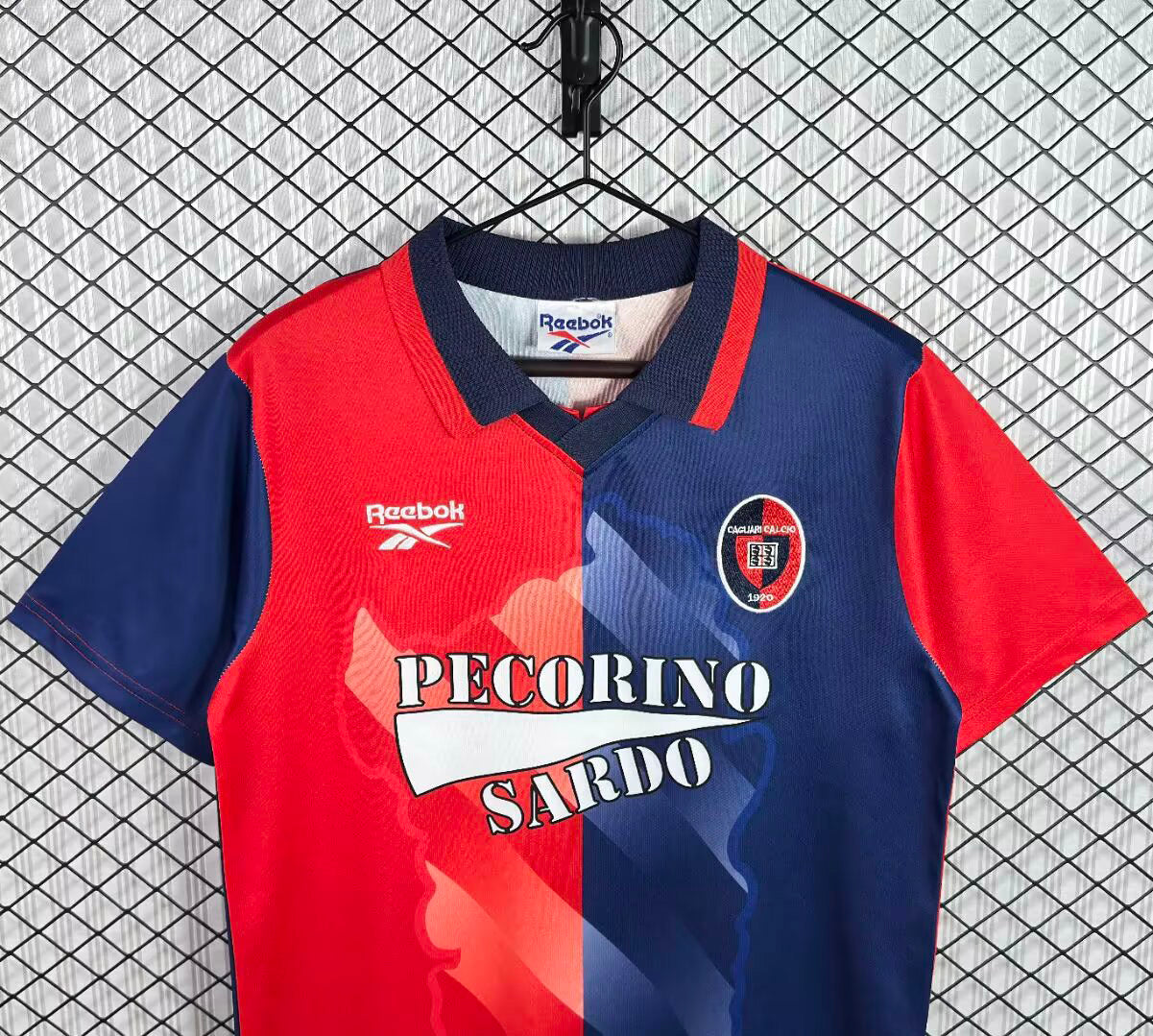 Cagliari 1996/97 Home - Retro