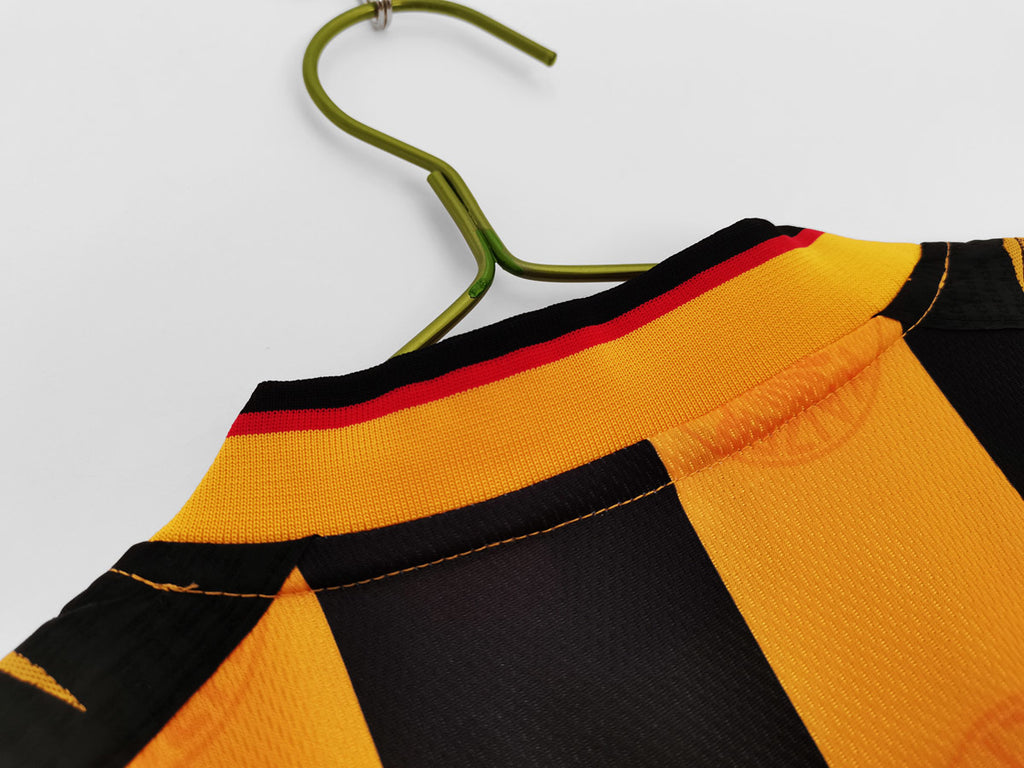 Kaizer Chiefs 1998/99 Home - Retro