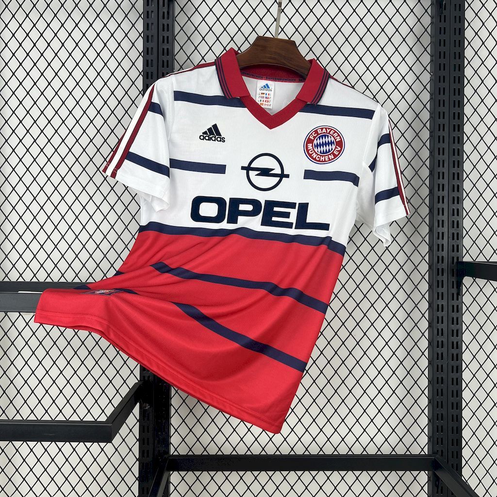 Bayern Munich 1998/00 Away - Retro