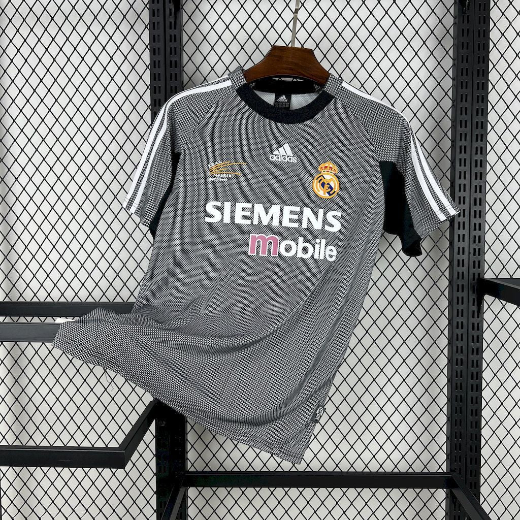 Real Madrid 2002/03 Goalkeeper - Retro