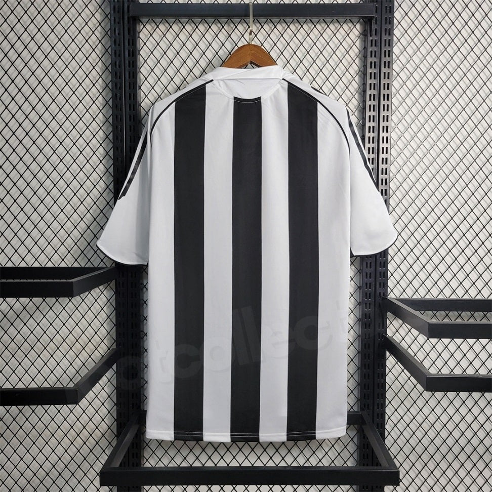 Newcastle United 2004/06 Home - Retro