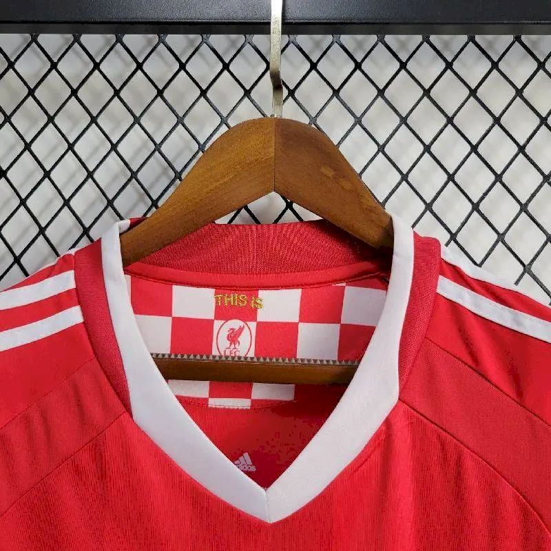 Liverpool FC 2008/10 Home - Retro