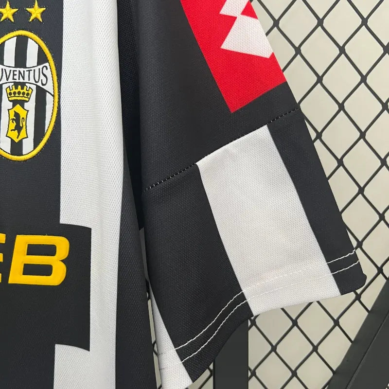 Juventus 2001/02 Home - Retro