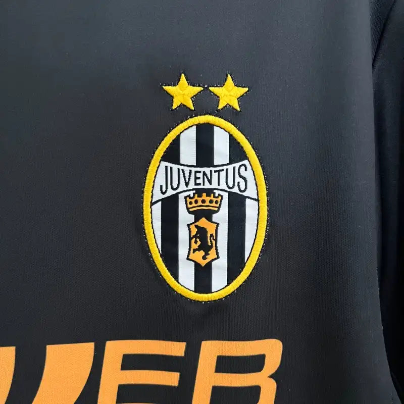 Juventus 2001/02 Away - Retro