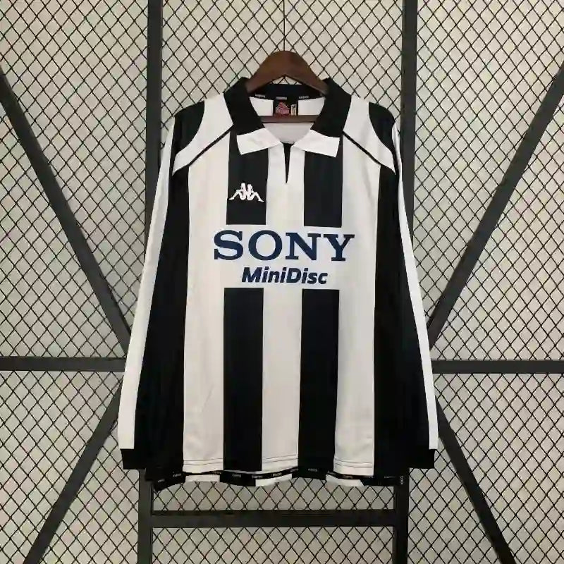 Juventus 1997/98 Home Long Sleeve - Retro