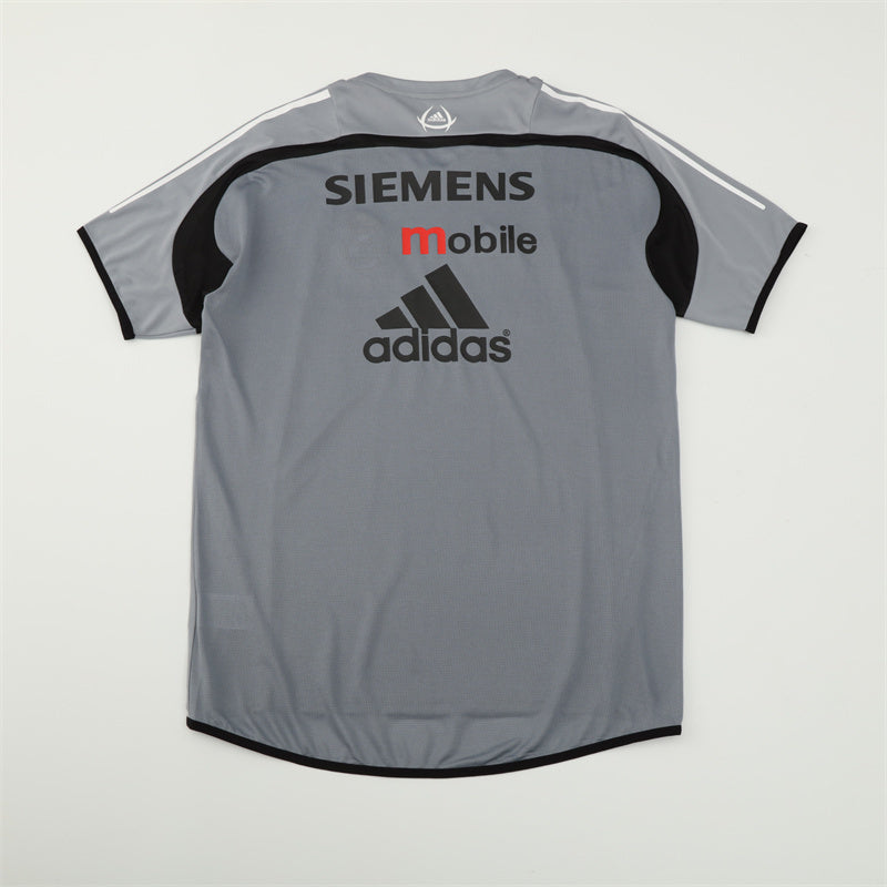 Real Madrid 2004/05 Grey Retro Training Top