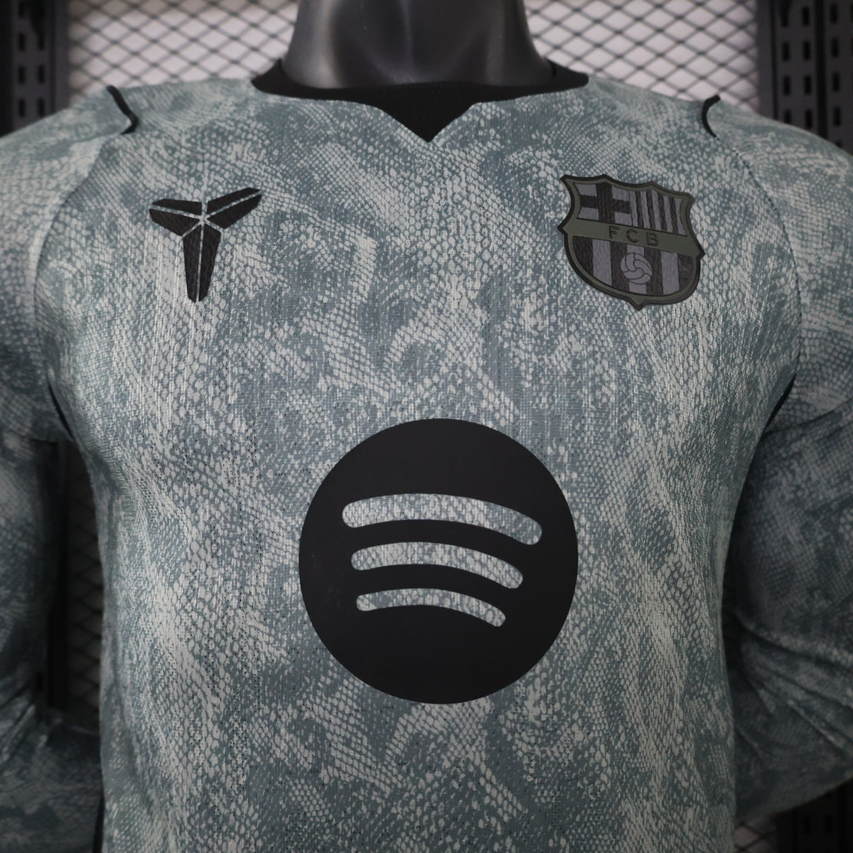 Barcelona 2026/27 Away Goalkeeper Long Sleeve - Player Version