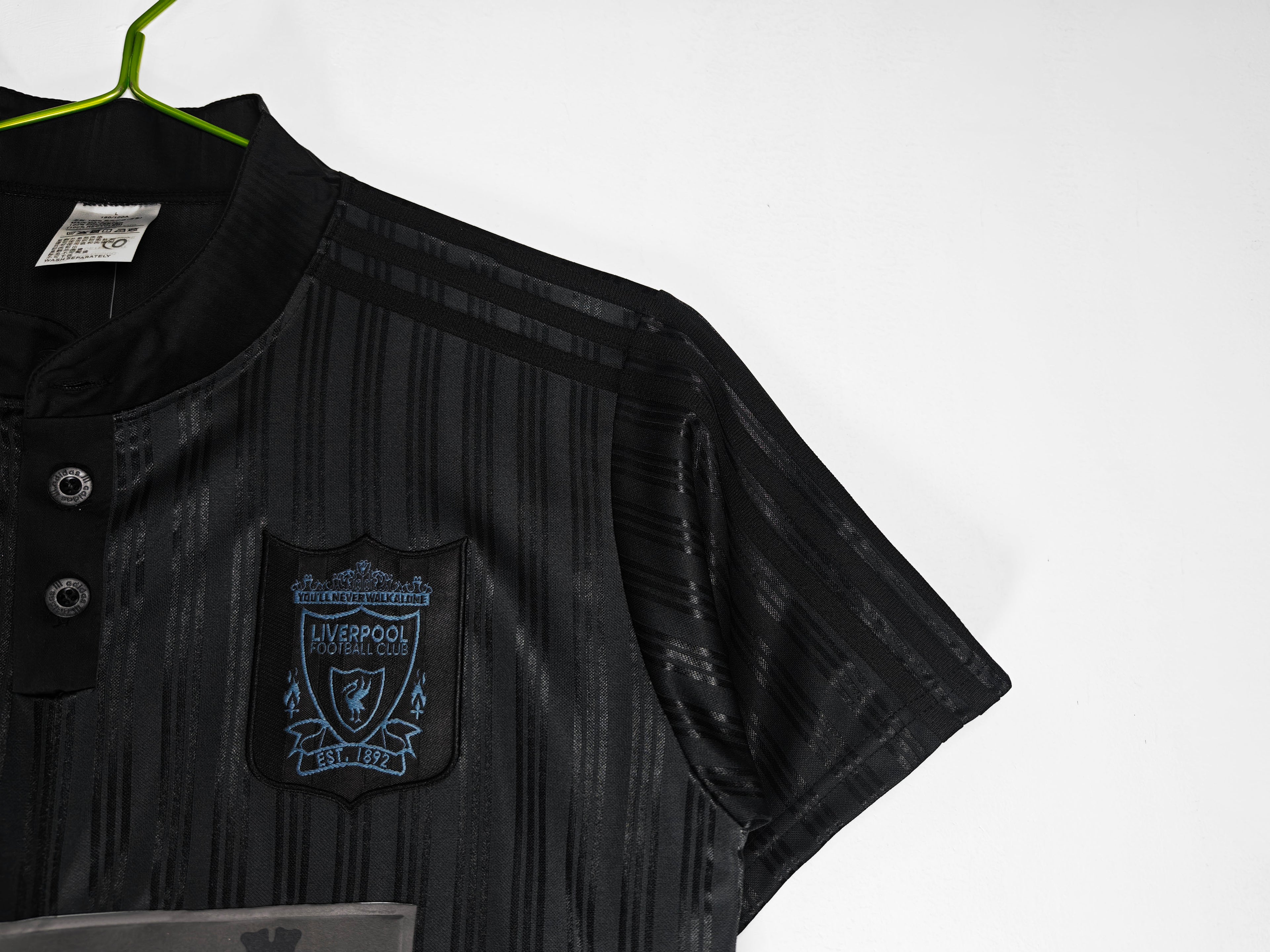 Liverpool FC 1995/96 Blackout Away - Retro