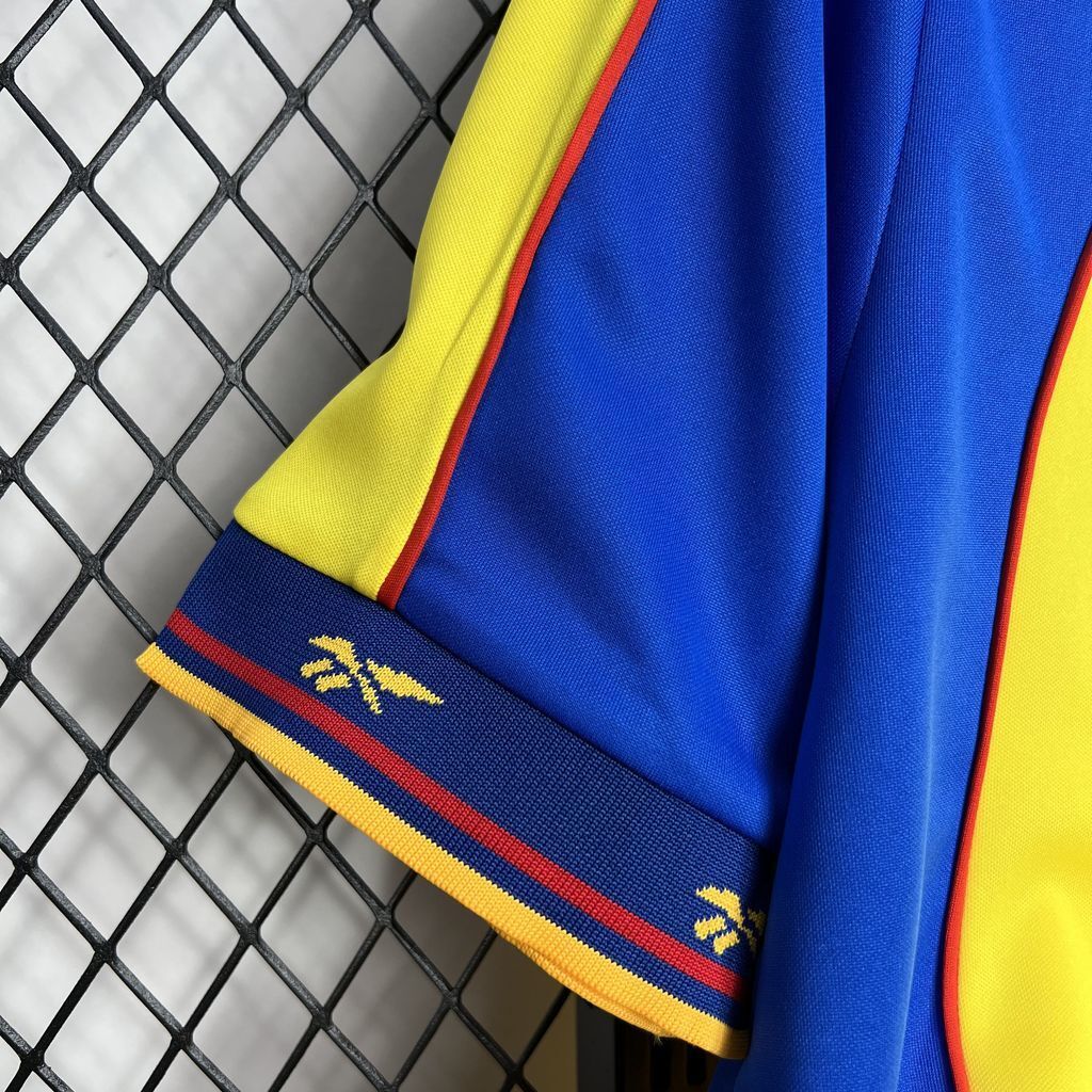 Colombia 2001 Home - Retro