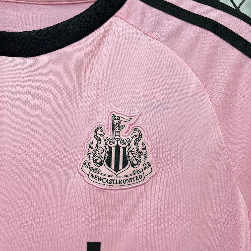 Newcastle United 2025/26 Goalkeeper - Fan Version