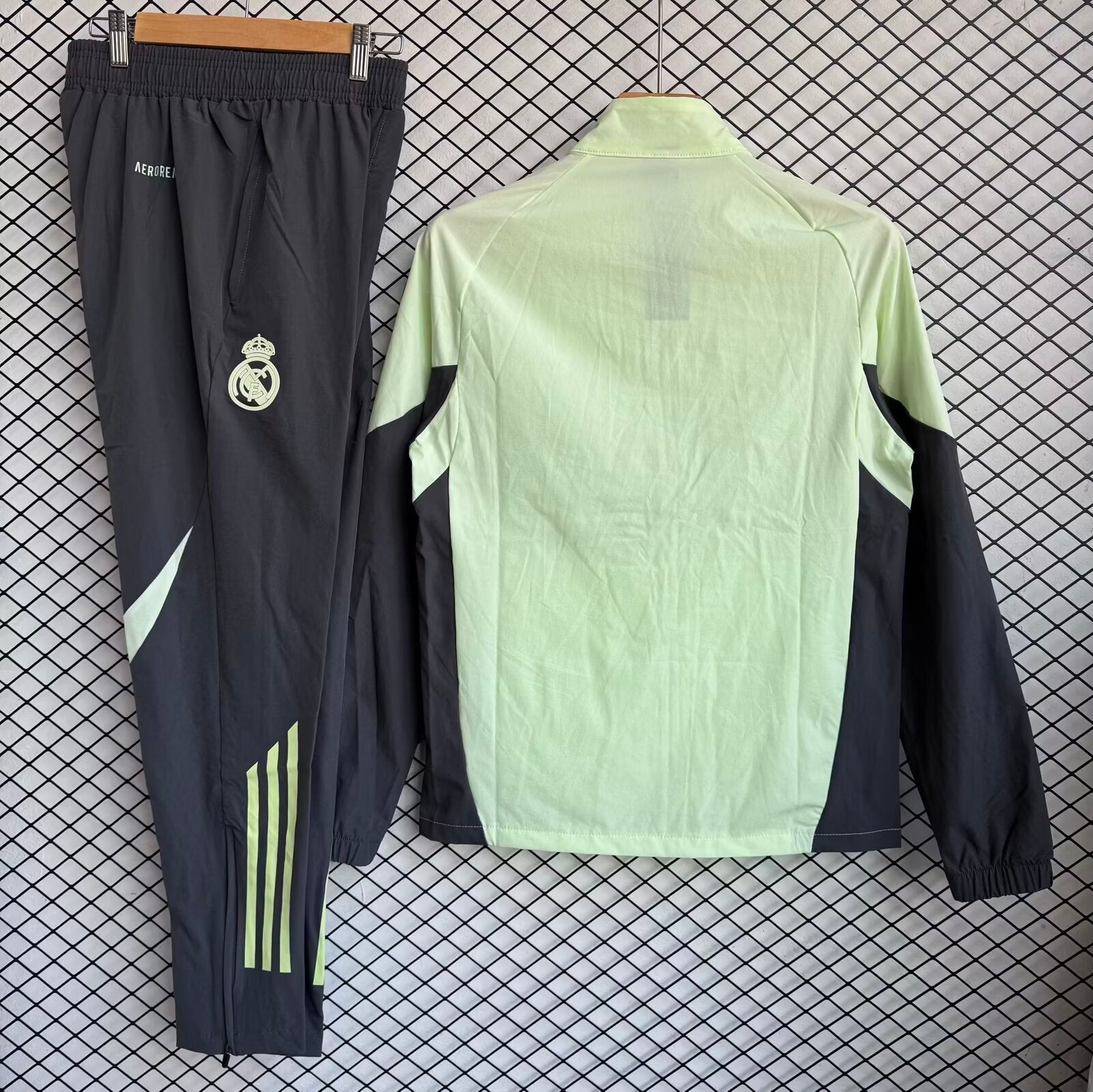 Real Madrid 2026/27 Lime - Windbreaker Tracksuit