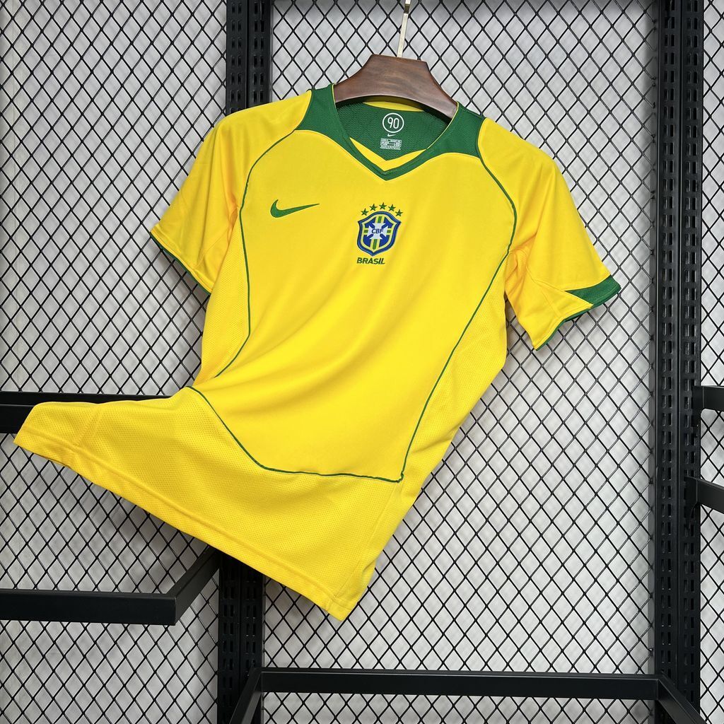 Brazil 2004 Home - Retro