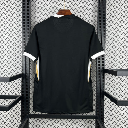 Atletico Mineiro home soccer jersey, black back with short sleeves and white collar trim