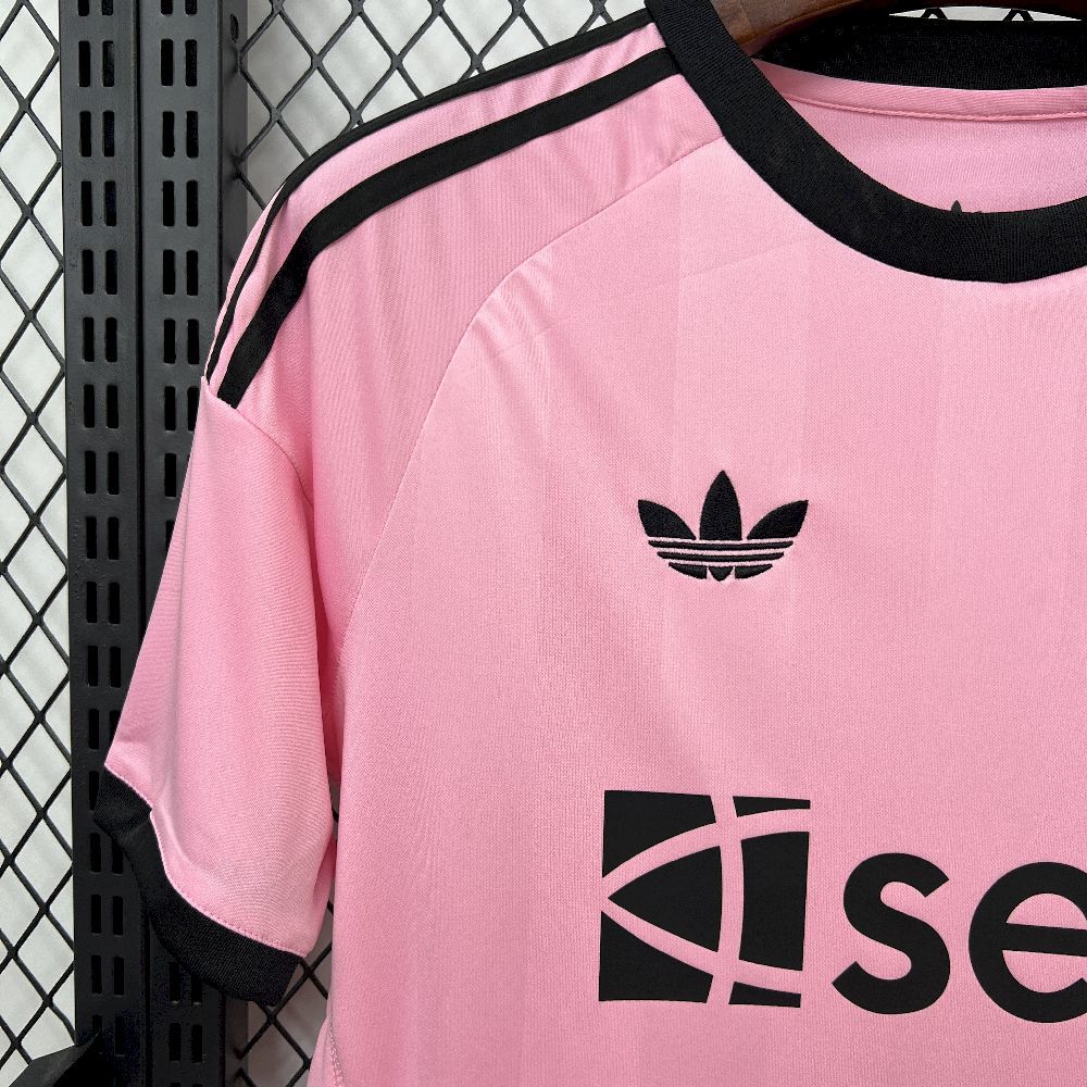 Newcastle United 2025/26 Goalkeeper - Fan Version